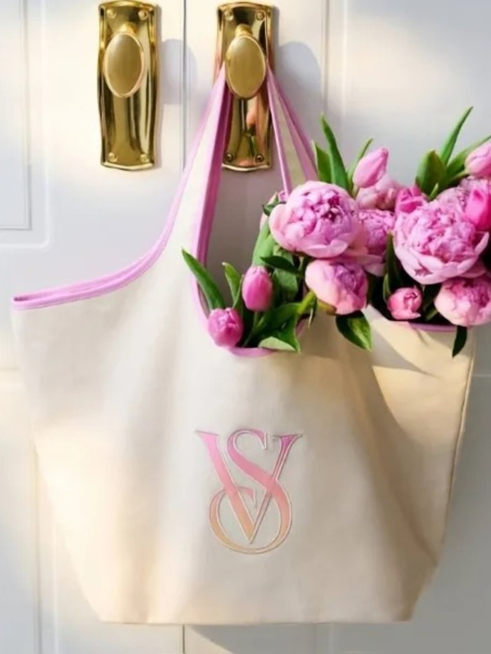 Victoria’s Secret Canvas Ombré Monogram Tote Bag 💖🌸✨ NWT!
